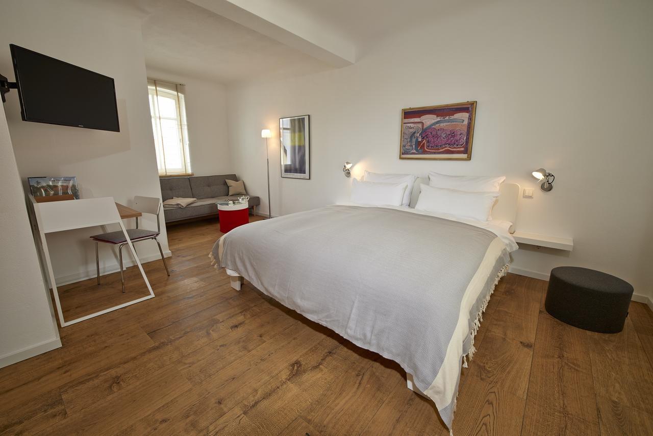 Rothfuss Hotel Weisenheim am Berg Bagian luar foto