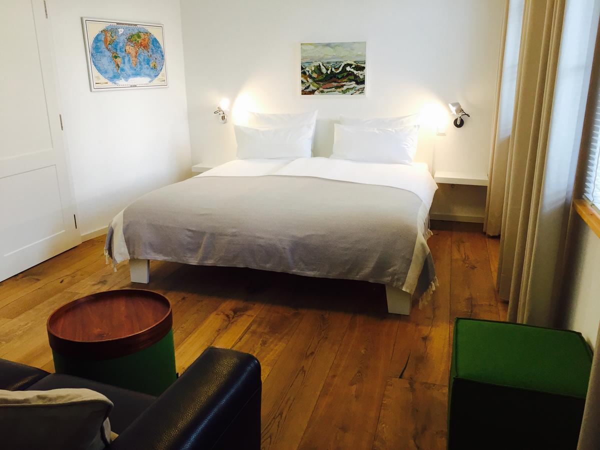 Rothfuss Hotel Weisenheim am Berg Bagian luar foto